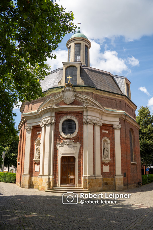 Münster Kirche im Sommer