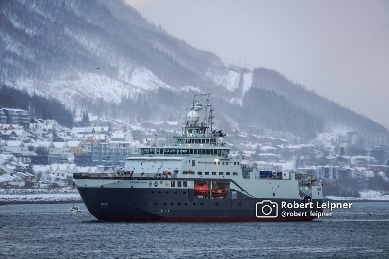 Schiff im Hafen von Tromso