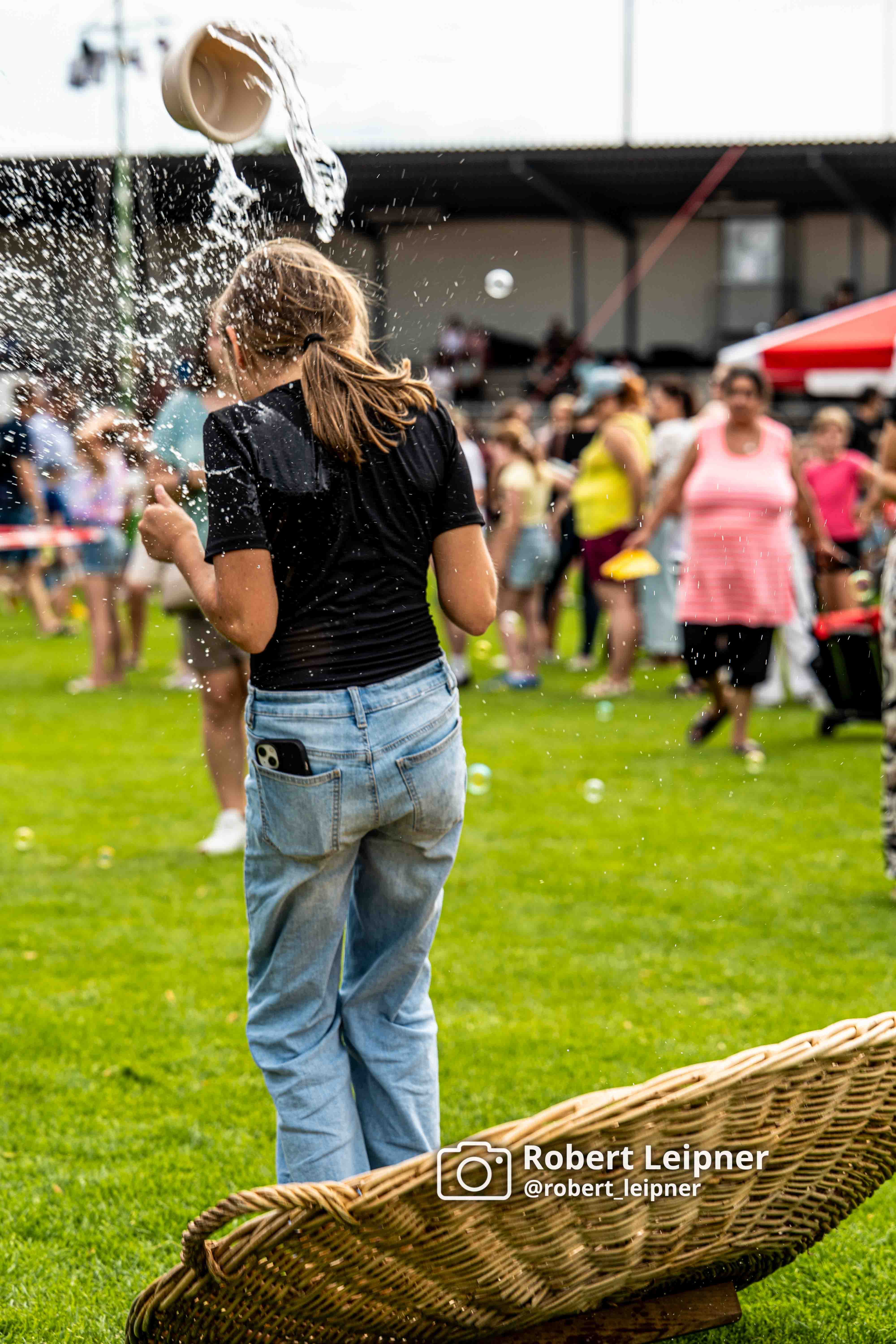 Kinderspiele beim Bächtlefest