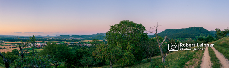 Panoramaansicht des Albtraufs in Richtung Weilheim/Teck vom Teckberg aus